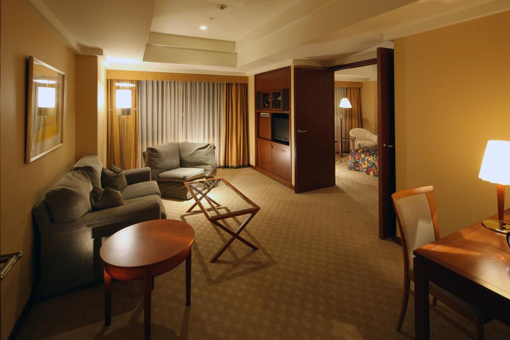 Royal Pines Hotel Urawa Saitama Exterior photo