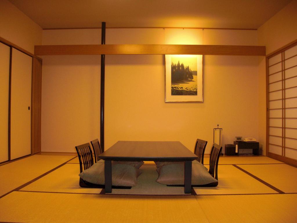 Royal Pines Hotel Urawa Saitama Exterior photo