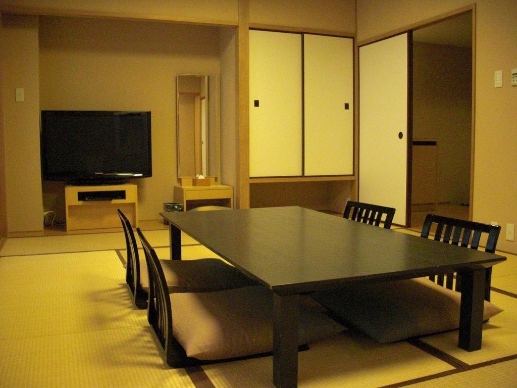 Royal Pines Hotel Urawa Saitama Exterior photo